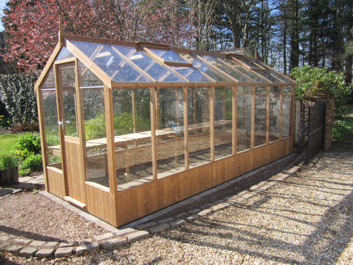 Kingfisher Wooden Greenhouse 6'8x18'10