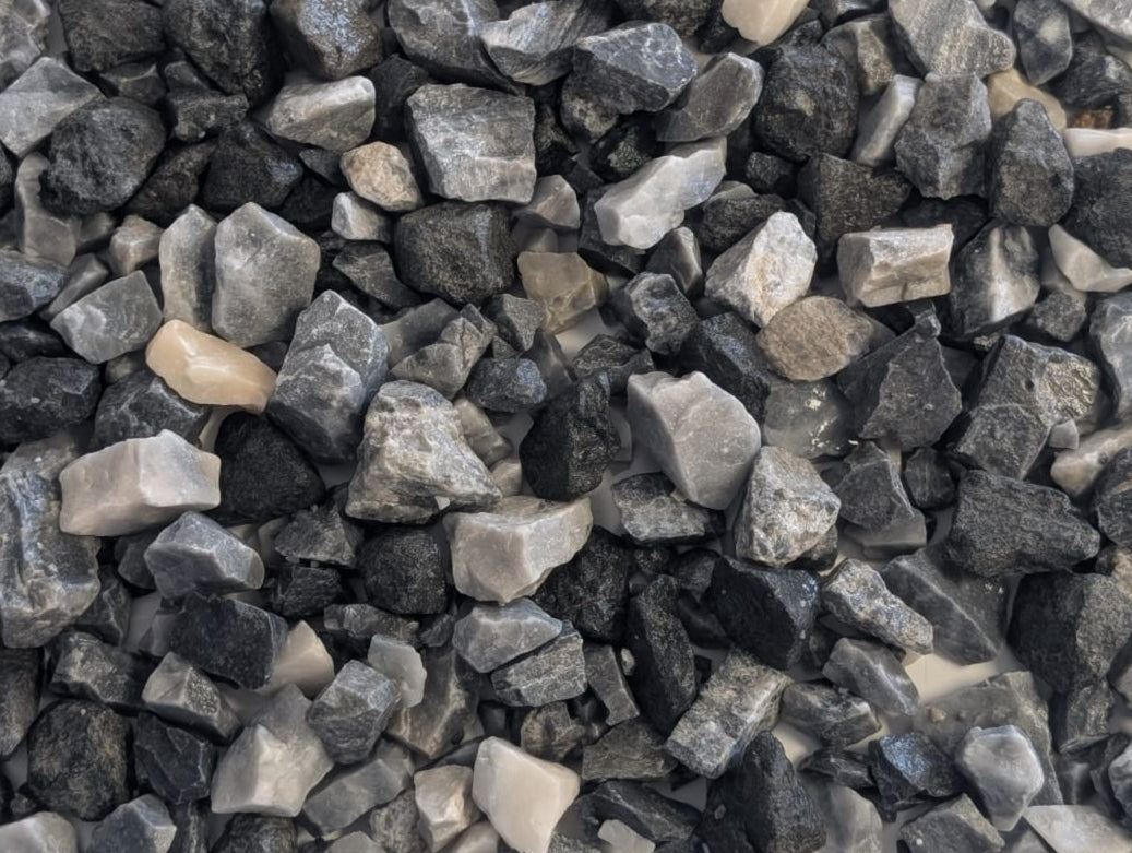 20mm Polar Black Ice Chippings
