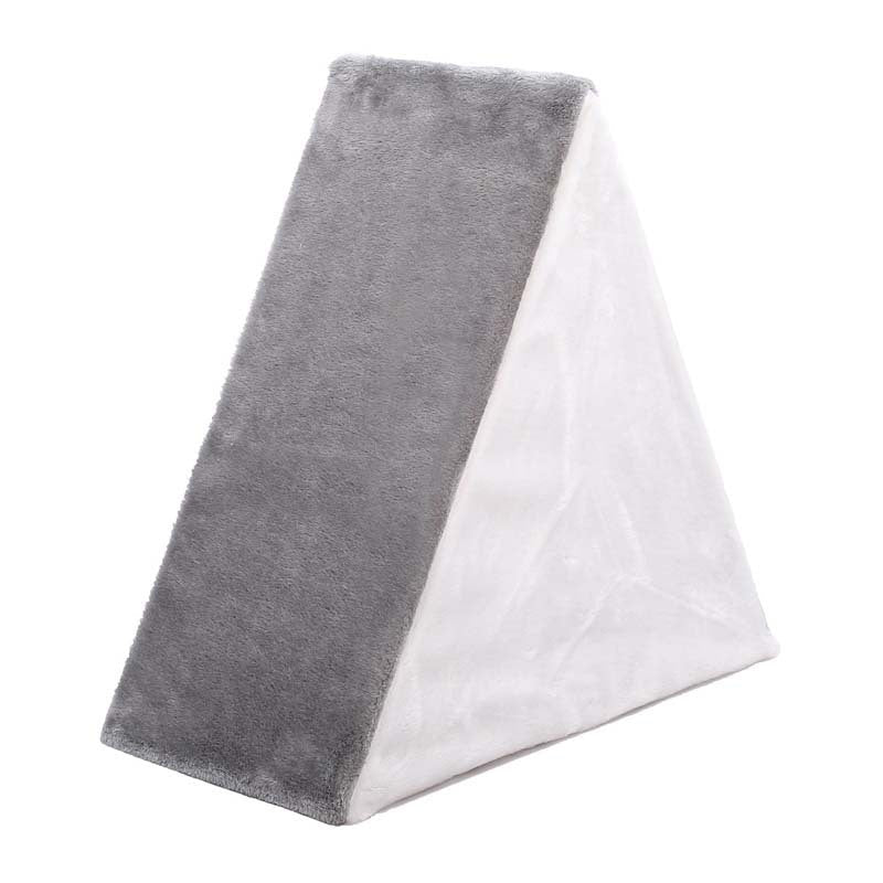 Small cat climbing frame