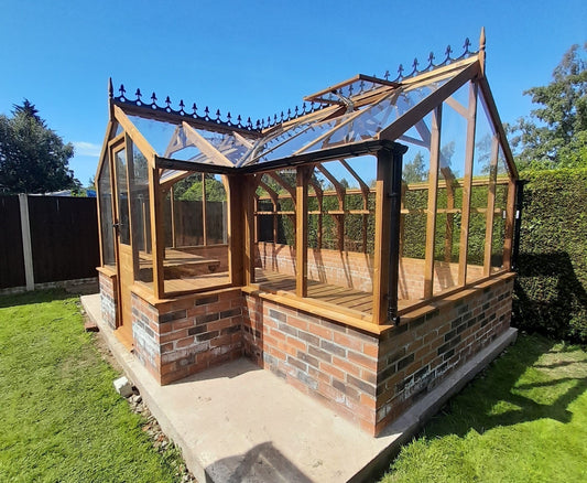 Mallard Greenhouse 8'9 x 28'3