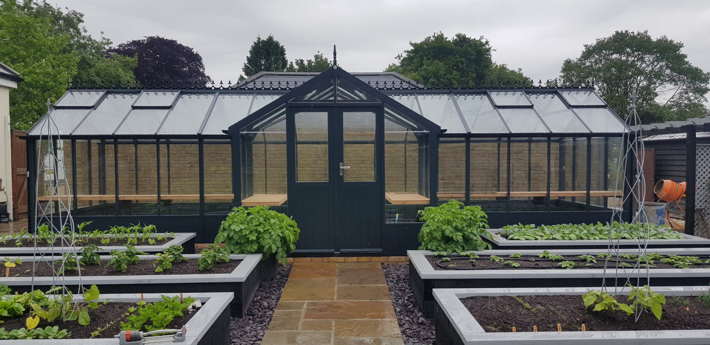 Swan Greenhouse 8'9 x 30'3