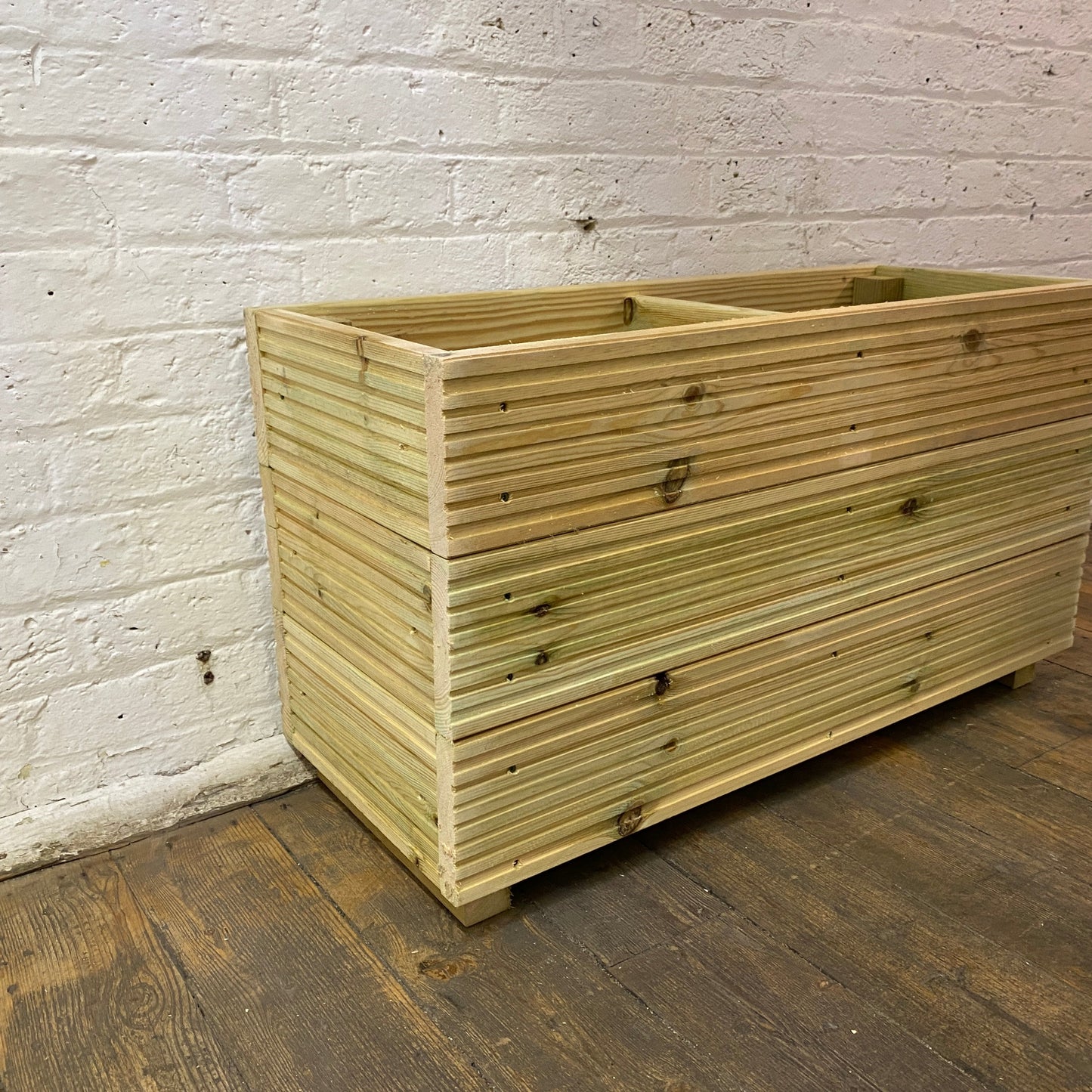Large Solid Wooden Patio Planter With Central Divide – 88x35x47cm