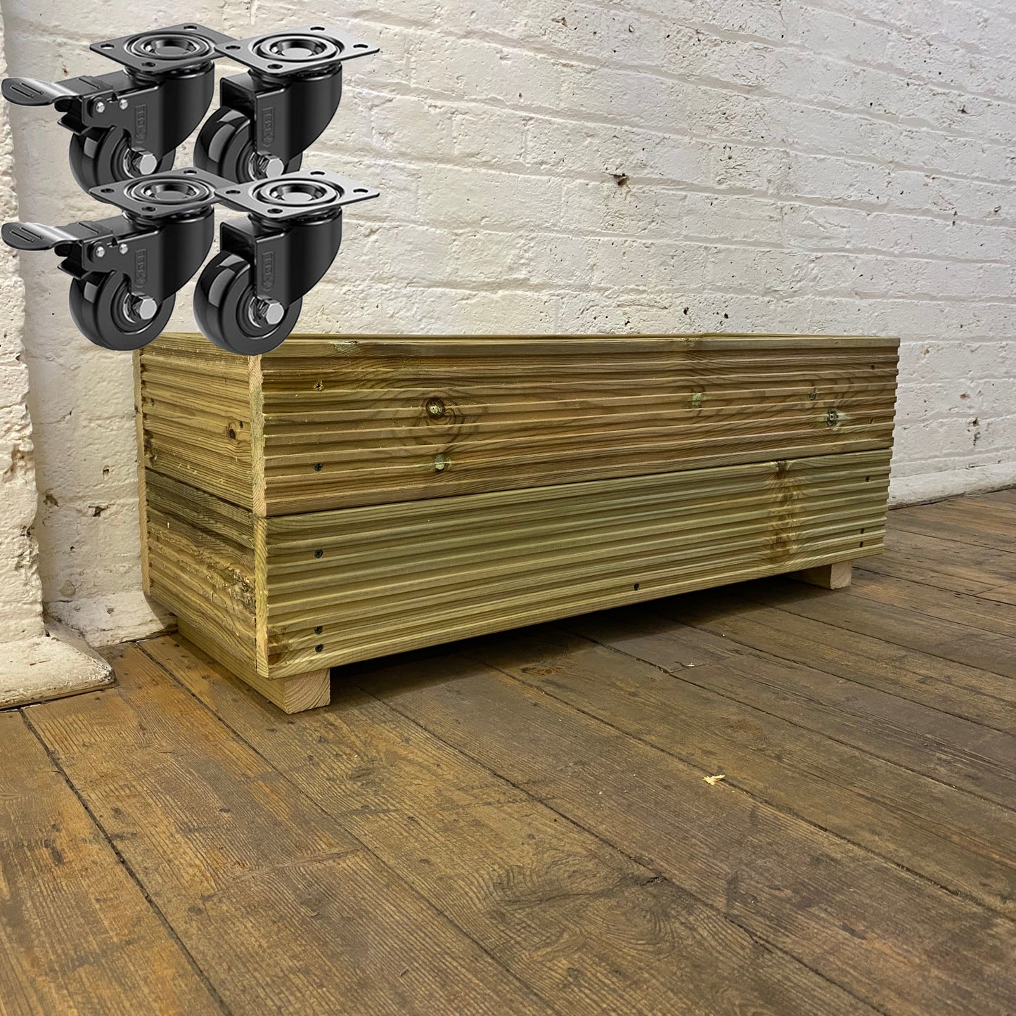 Large Wooden Decking Planter – 88 × 35 × 33 cm
