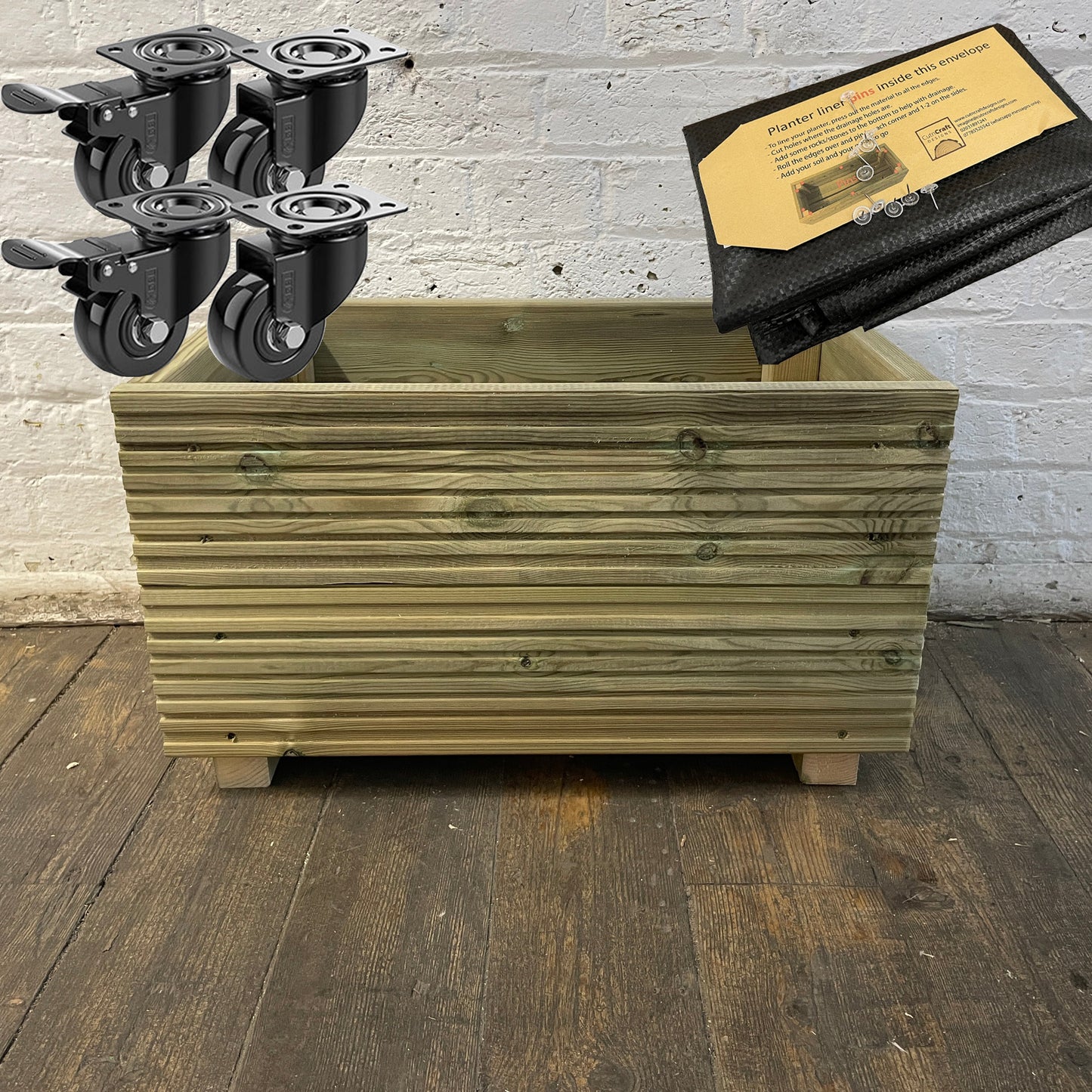 Medium Wooden Decking Planter – 57 × 35 × 33 cm