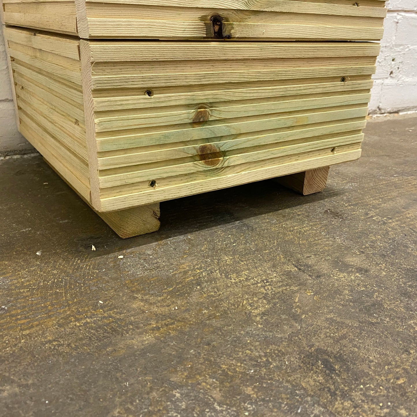 Small Wooden Decking Planter –  35 × 35 × 33 cm