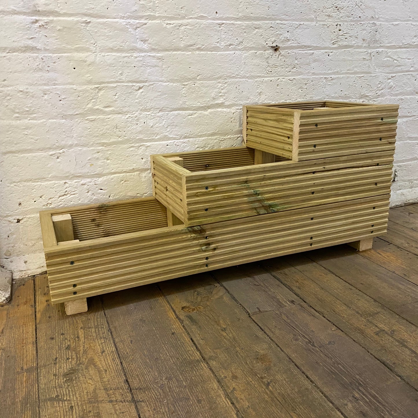 Three-Tier Wooden Decking Planter – 88 × 35 × 48 cm