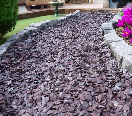 20mm Plum Slate Chippings