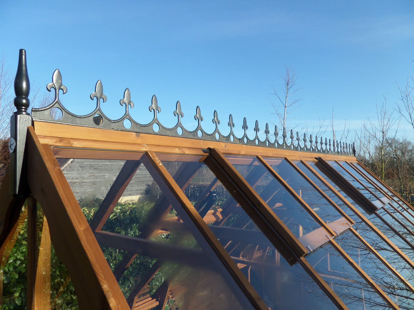 The Eagle Greenhouse 8'3 x 15'11
