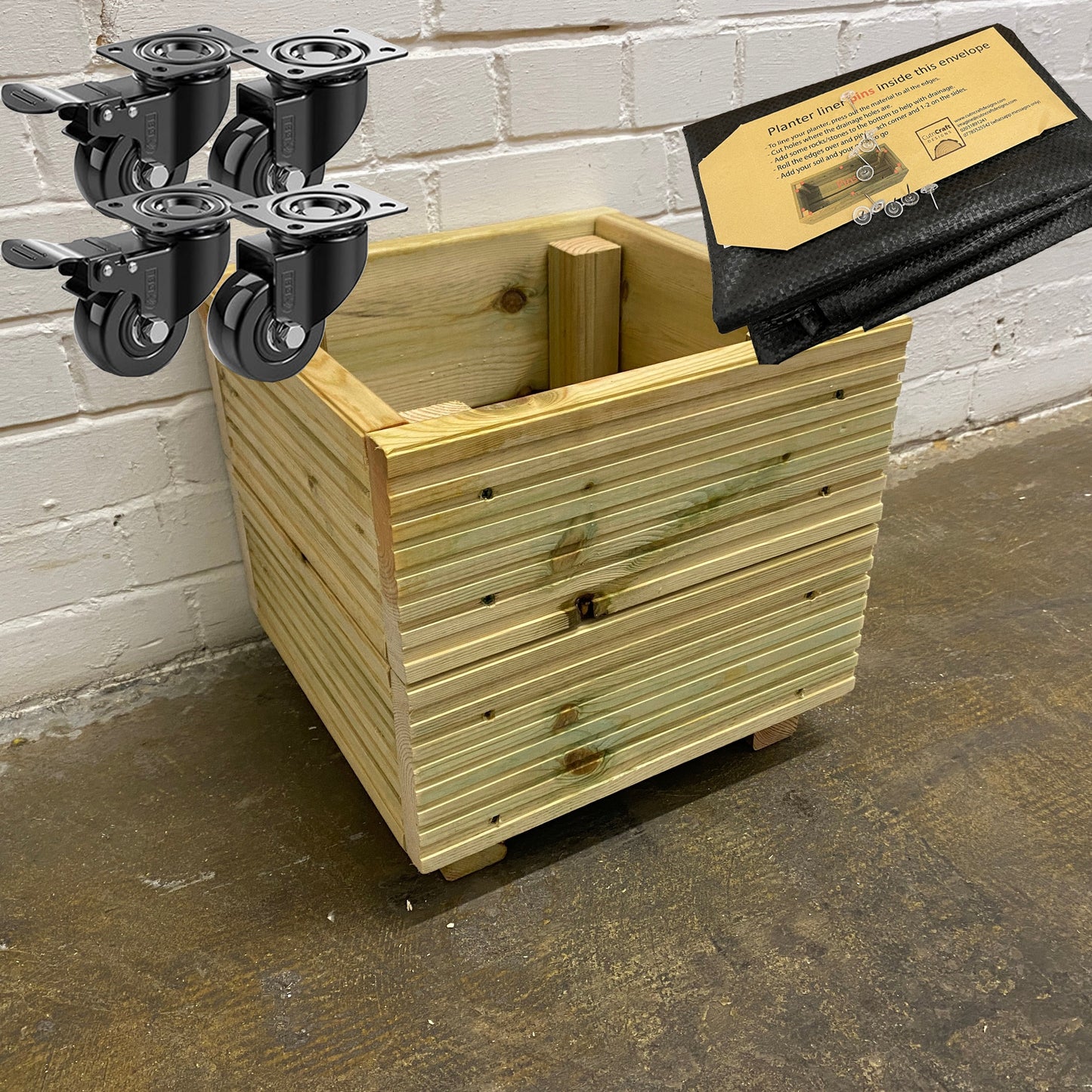 Small Wooden Decking Planter –  35 × 35 × 33 cm