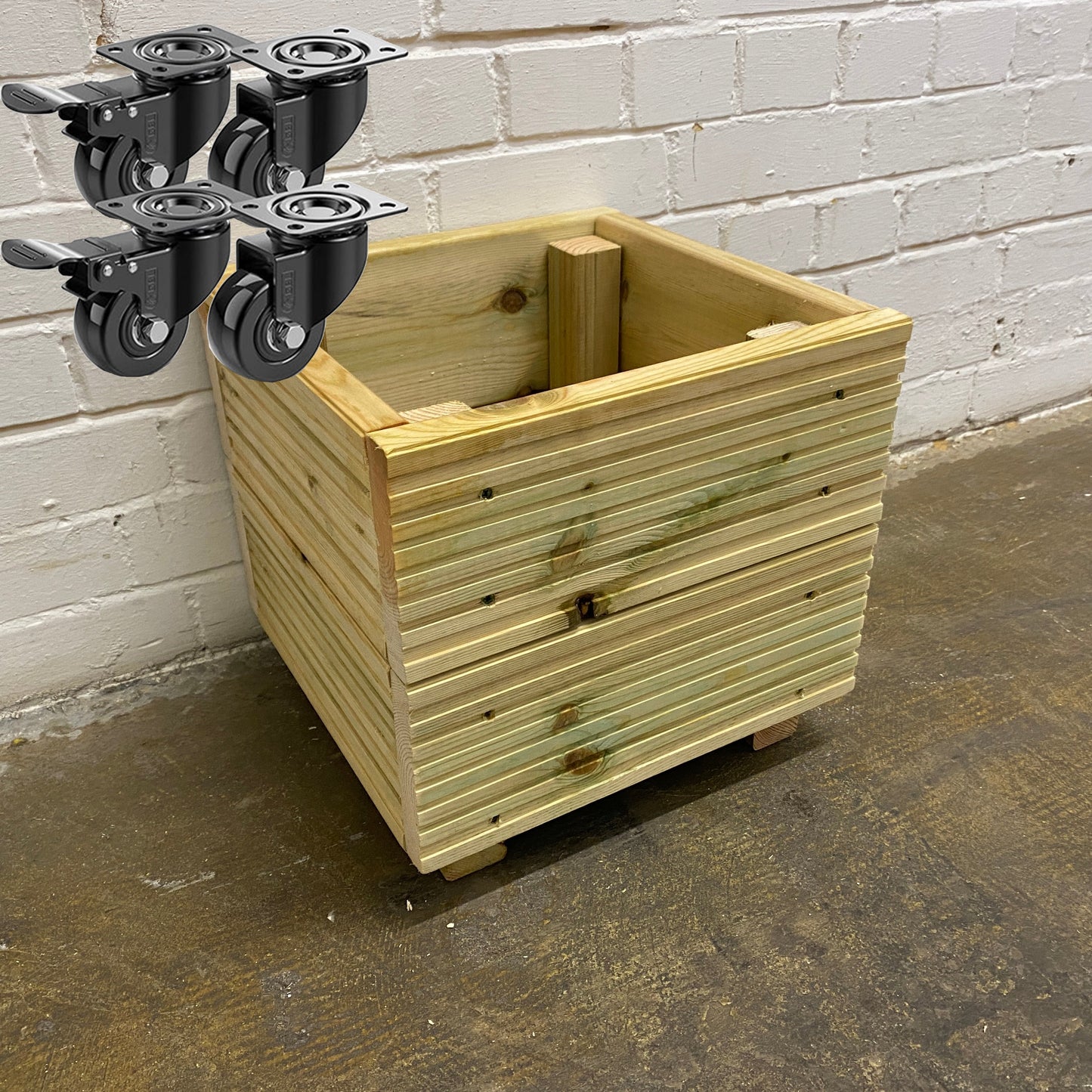 Small Wooden Decking Planter –  35 × 35 × 33 cm