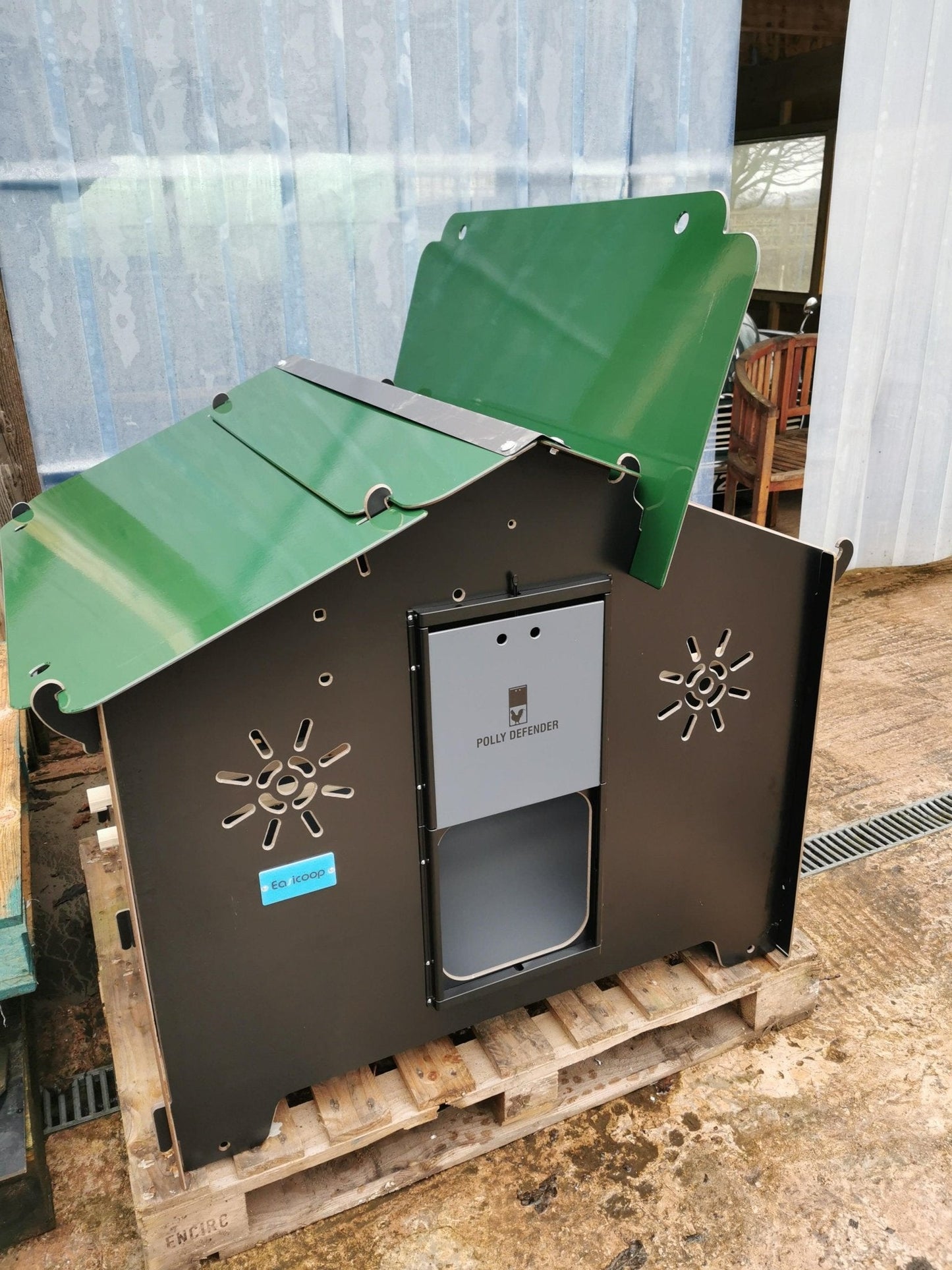 Easicoop Chalet 2XL - HPL Chicken Coop up to 10-15 large Birds (black)