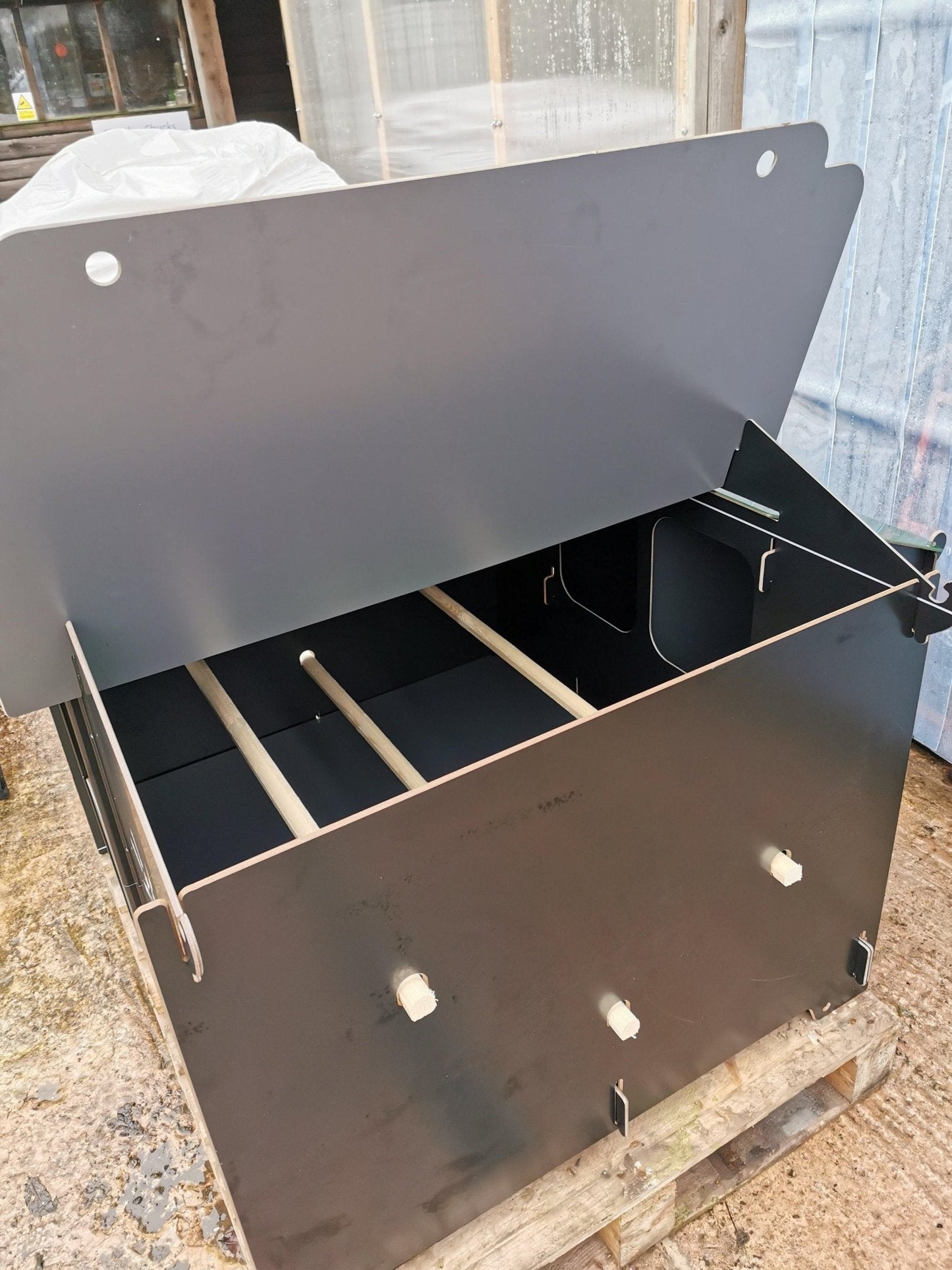 Easicoop Chalet 2XL - HPL Chicken Coop up to 10-15 large Birds (black)