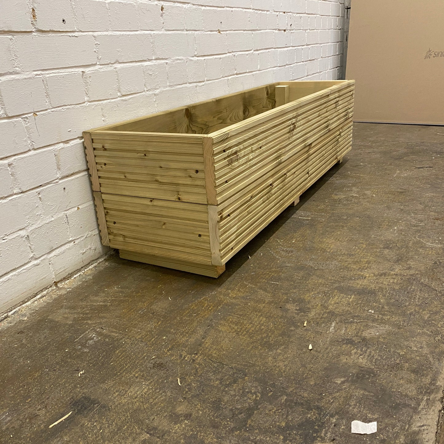 4ft (120 cm) Wooden Decking Planter – 120 × 35 × 33 cm