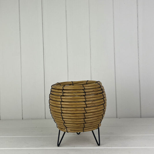 Bulbous Rattan Pot with Legs TH15.7cm MD15.5cm
